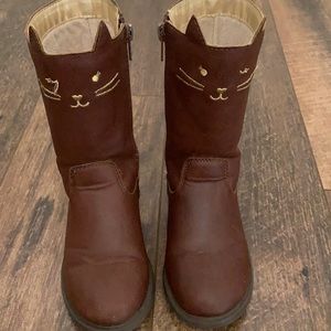 Girl’s cat boots